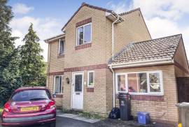 3 bedroom, Detached house for sale