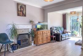 3 bedroom, Detached house for sale