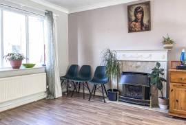 3 bedroom, Detached house for sale