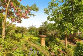 2 bedroom, Cottage for sale