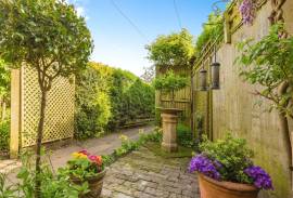 2 bedroom, Cottage for sale