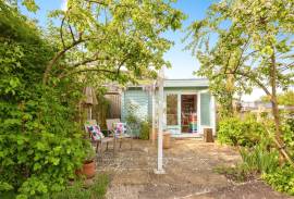 2 bedroom, Cottage for sale