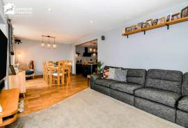 4 bedroom, Detached house for sale