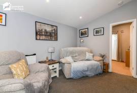 4 bedroom, Detached house for sale