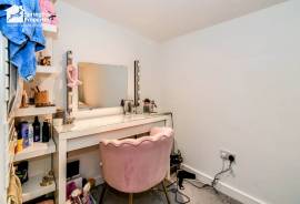 4 bedroom, Detached house for sale
