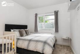 4 bedroom, Detached house for sale