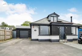 4 bedroom, Detached house for sale