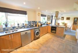 4 bedroom, Detached house for sale