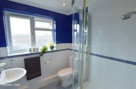 4 bedroom, Detached house for sale