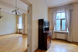 Apartment for rent in Riga, 193.40m2