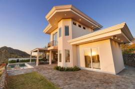 Casa Sunset: Luxurious Ocean-View Villa with Infinity Pool in Mar Vista