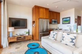42 Plaza Central: Penthouse Living with Panoramic Ocean Views in Las Catalinas