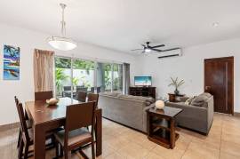 Casa Blanca 4: Stunning Condo with Quality Finishes, Terrace & Resort-Style Amenities