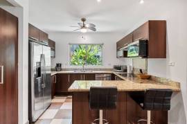 Casa Blanca 4: Stunning Condo with Quality Finishes, Terrace & Resort-Style Amenities