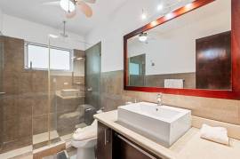 Casa Blanca 4: Stunning Condo with Quality Finishes, Terrace & Resort-Style Amenities
