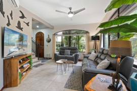 Casa Gigi: Beautiful 2BR + Flex Room Condo, Steps from Beach & Nature