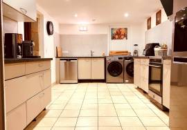 Propriete a Monpazier entierement renovee comprenant une maison d\'habitation avec gites