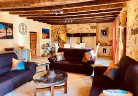 Propriete a Monpazier entierement renovee comprenant une maison d\'habitation avec gites
