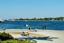102 Half Moon Circle F2, Hypoluxo, FL 33462