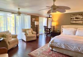 102 Half Moon Circle F2, Hypoluxo, FL 33462