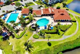 102 Half Moon Circle F2, Hypoluxo, FL 33462