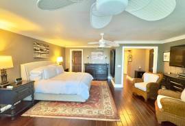 102 Half Moon Circle F2, Hypoluxo, FL 33462