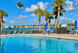 106 Half Moon Circle B1, Hypoluxo, FL 33462