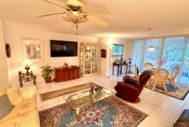 106 Half Moon Circle B1, Hypoluxo, FL 33462