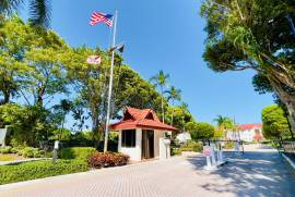 106 Half Moon Circle B1, Hypoluxo, FL 33462
