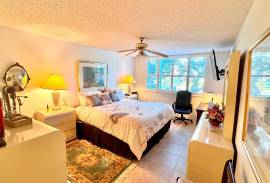 106 Half Moon Circle B1, Hypoluxo, FL 33462