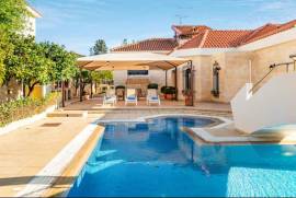 6 Bedroom Villa - Tala, Paphos