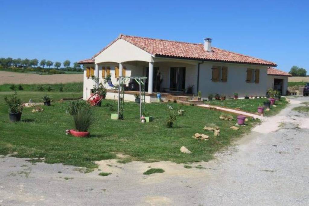 Villa for sale, 4 rooms - Castelnau-Magnoac 65230