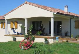 Villa for sale, 4 rooms - Castelnau-Magnoac 65230
