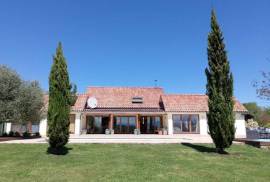 Exceptional Modern Property with Panoramic Views of the Pyrenees