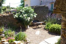9 room, 262m2 Hamlet house for sale in Faugeres - 695 000 € *