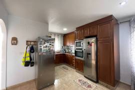 LARGE TOWNHOUSE WITH COMMUNAL POOL IN THE CENTRE OF BENIJOFAR