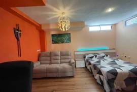 LARGE TOWNHOUSE WITH COMMUNAL POOL IN THE CENTRE OF BENIJOFAR