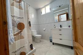 LARGE TOWNHOUSE WITH COMMUNAL POOL IN THE CENTRE OF BENIJOFAR