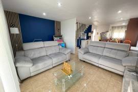 LARGE TOWNHOUSE WITH COMMUNAL POOL IN THE CENTRE OF BENIJOFAR