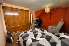 LARGE TOWNHOUSE WITH COMMUNAL POOL IN THE CENTRE OF BENIJOFAR