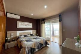 LARGE TOWNHOUSE WITH COMMUNAL POOL IN THE CENTRE OF BENIJOFAR