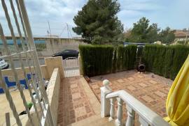 LARGE TOWNHOUSE WITH COMMUNAL POOL IN THE CENTRE OF BENIJOFAR