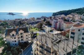 Urbanized plot with an unfinished residential building in Petrovac