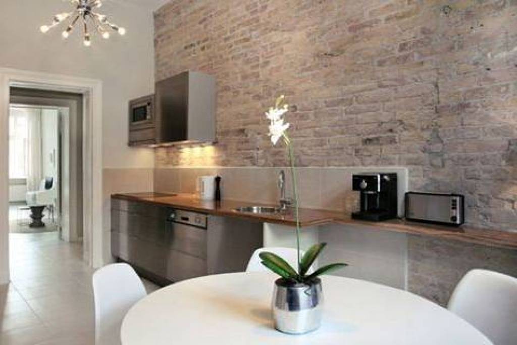 505 | luxury 2 room apartment near Kollwitzplatz and Prenzlauer Allee Featured