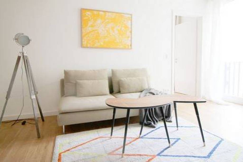 701 | Scandinavian design apartment with balcony & gym in Mitte Featured