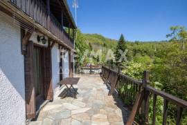 Building 210 sq.m for sale