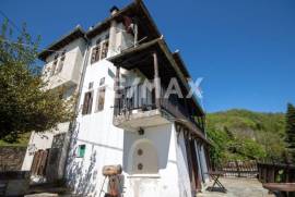 Building 210 sq.m for sale