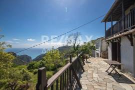 Building 210 sq.m for sale