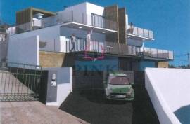 3 BEDROOM SEMI-DETACHED HOUSE, SEA VIEW - SÃO GONÇALO - FUNCHAL