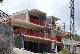 3 BEDROOM SEMI-DETACHED HOUSE, SEA VIEW - SÃO GONÇALO - FUNCHAL